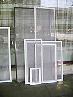 ventana con mosquitero